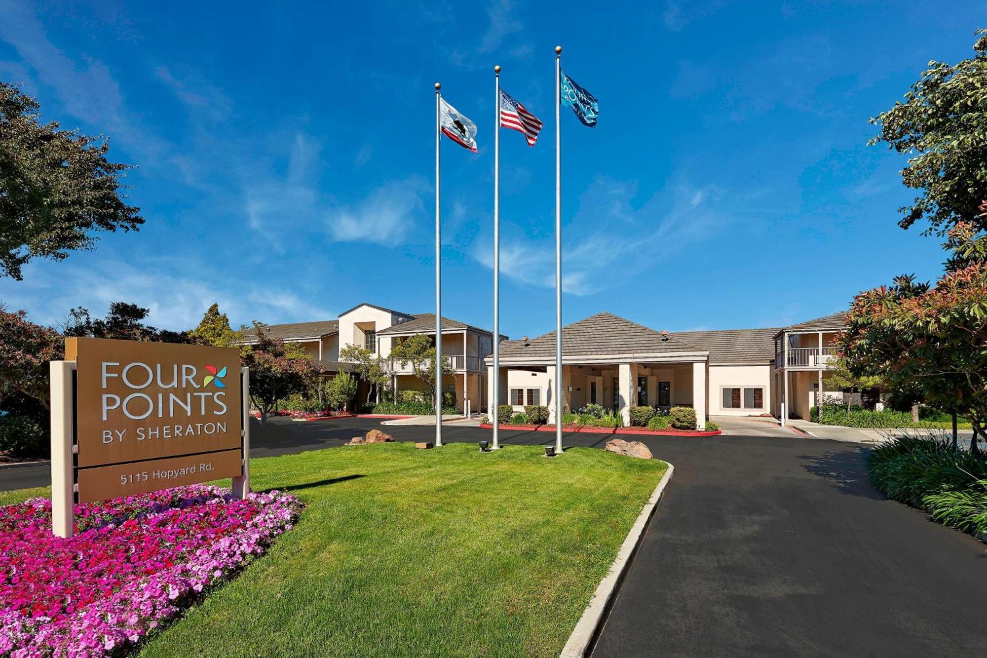 Four Points By Sheraton Hotel 3*